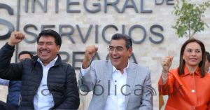 Inaugura Sergio Salomón CIS de Tepeaca y toma protesta a Clúster de Mármol y Onix