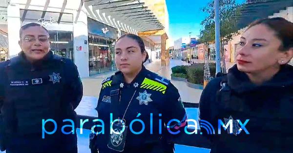 Reconoce Eduardo Rivera a polic&iacute;as municipales que apoyaron parto en El Alto