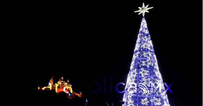 Encienden el árbol e inician la “Aldea Navideña” en San Andrés Cholula