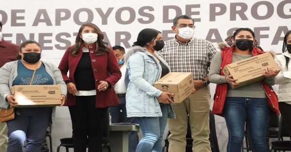 Entregan obras educativas y carreteras en Juan C. Bonilla y Tlaltenango