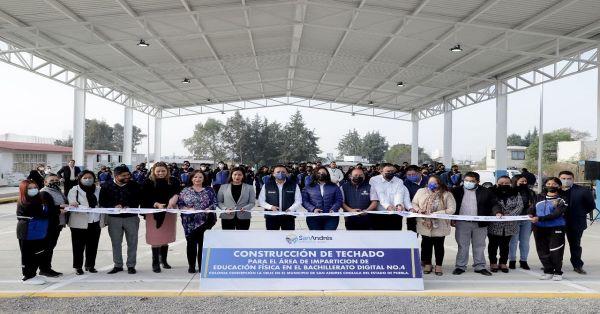 Entregan en San Andrés Cholula obras en el Bachillerato Digital No. 4