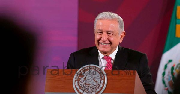 Descarta AMLO el uso de otras monedas como reserva que no sean el dólar