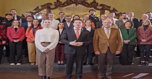 Presenta Samuel García su gabinete como “el mejor del estado” y pide confianza de neoleoneses