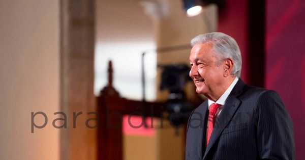 Pide López Obrador al próximo presidente continuar con la construcción de trenes para pasajeros