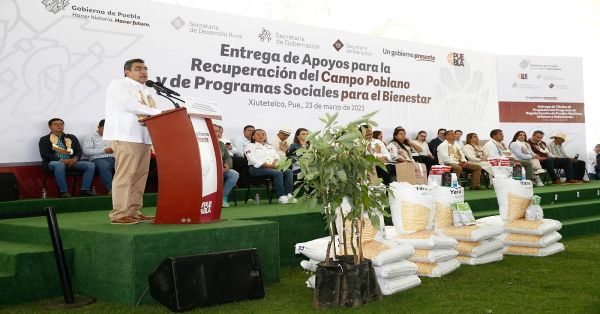 Busca Sergio Salomón formar un frente en favor de los poblanos