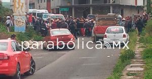 Amagan pobladores del Citlaltépetl con agredir a turistas por carecer de agua potable