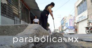 Pese a caída de ceniza, introducen drenaje en calles del Centro: ayuntamiento