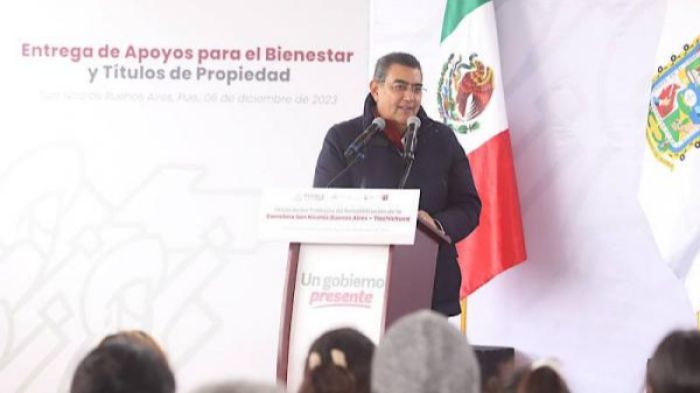 Garantiza gobierno desarrollo y bienestar con mejoramiento de carreteras