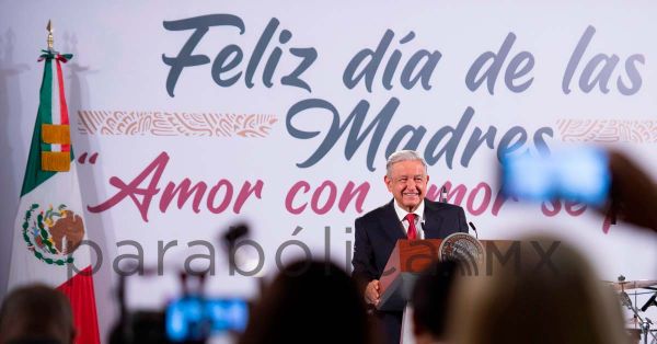 “Se consiguen en Plaza de Santo Domingo”, critica AMLO premio a ministra Norma Piña