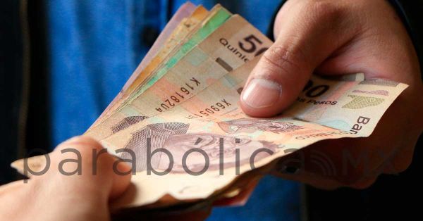 Se cotiza peso mexicano por debajo de las 18 unidades frente al dólar