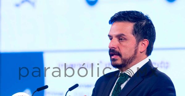 Suman 700 médicos especialistas cubanos incorporados al IMSS Bienestar