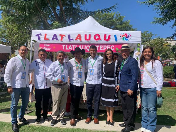Participa Puebla capital en Feria de los Moles en los &Aacute;ngeles California