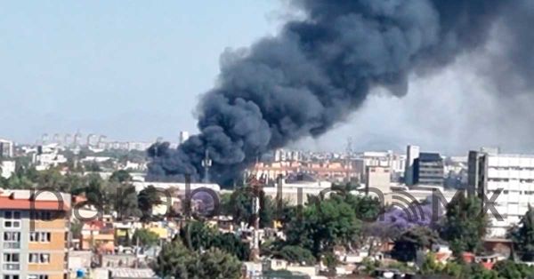 Consume fuerte incendio bodega en Azcapotzalco
