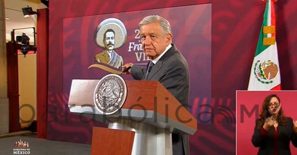 “El INE es quien pone en riesgo la democracia”, AMLO sobre intento de freno a su Plan B