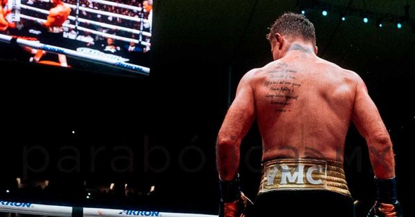 Gana Canelo &Aacute;lvarez a John Ryder por decisi&oacute;n un&aacute;nime en el estadio Akron