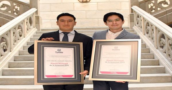 Obtienen alumnos BUAP Premio Municipal de la Juventud 2023