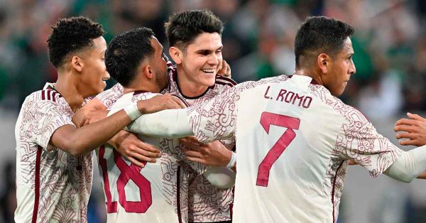 M&eacute;xico viene de atr&aacute;s y empata ante Camer&uacute;n