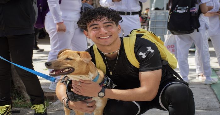 Realizan kermés para la bienvenida en la Facultad de Medicina