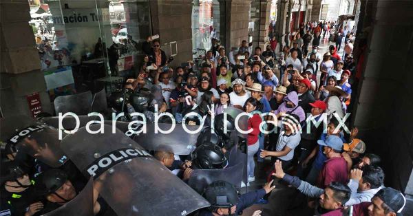 Habr&aacute; denuncias penales contra pobladores de La Resurrecci&oacute;n, advierte Eduardo Rivera