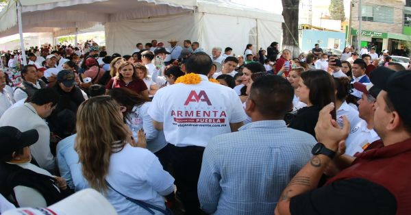 Refrenda Armenta su cercanía con más de 15 mil habitantes de la Sierra Negra