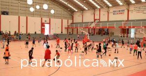 Impulsa INPODE el baloncesto con el campamento “Hora de Jugar”