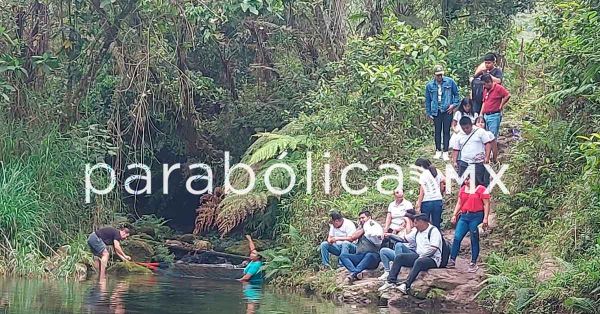 Aplican estudiantes del IEDEP Cuetzalan proyecto de recolección de desechos en río Cuichat