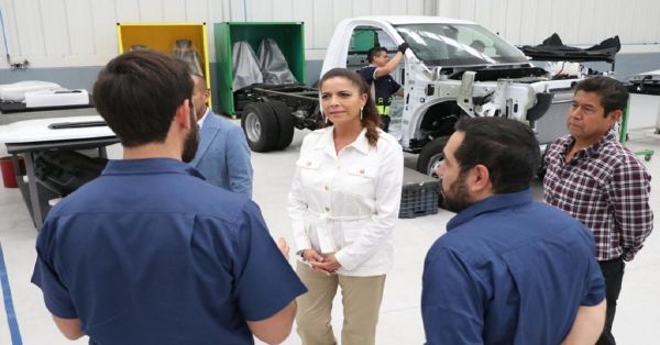 Crece empleo y remuneraciones de industria manufacturera en Puebla: Economía