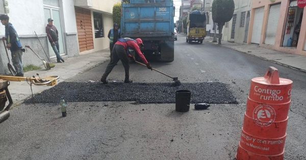 Atendieron más de dos mil baches  con el programa &quot;Bacheo contigo y con rumbo&quot;