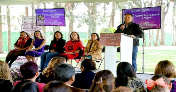 Conmemoran en San Andrés Cholula el 25N con ponencia "Mujeres acompañando a Mujeres"
