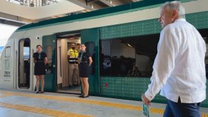 Celebra AMLO reacción &quot;positiva&quot; por inauguración del Tren Maya