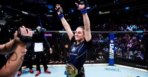 Se convierte mexicana Alexa Grasso en nueva Campeona Mosca de la UFC