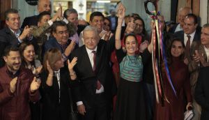 Da Sheinbaum las gracias y dice adiós a AMLO