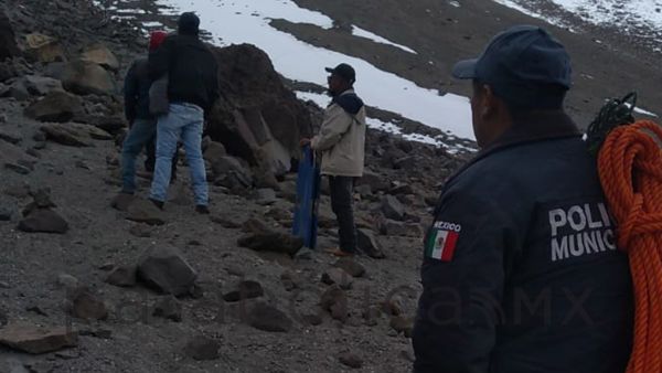 Resguardan en Atzitzintla los cuerpos de alpinistas fallecidos