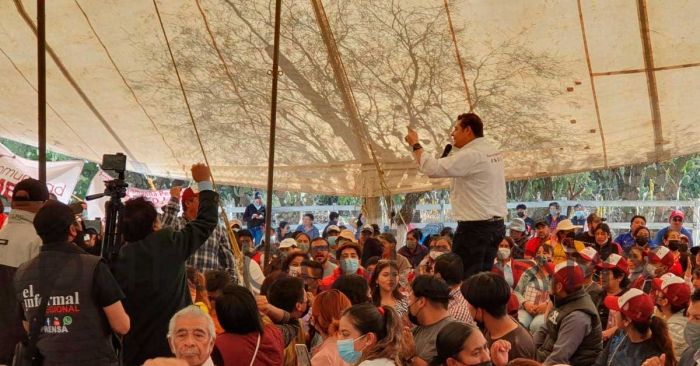 “Soy hijo del pueblo, 34 años hemos caminado sirviendo a las y los poblanos”: Armenta