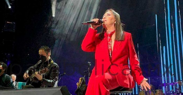 Anuncia Ana Gabriel su retiro de los escenarios tras polémica por convocar a marcha del INE