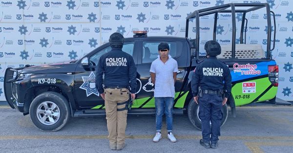 Detienen a un hombre por intentar robar vehículo a conductor de plataforma