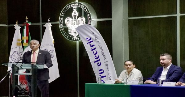 Realizan en la BUAP conferencia &ldquo;Tu &eacute;xito laboral comienza&hellip;&rdquo;