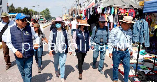 Supervisan Gobiernos de San Pedro y San Andr&eacute;s Cholula el Tianguis de L&aacute;zaro C&aacute;rdenas