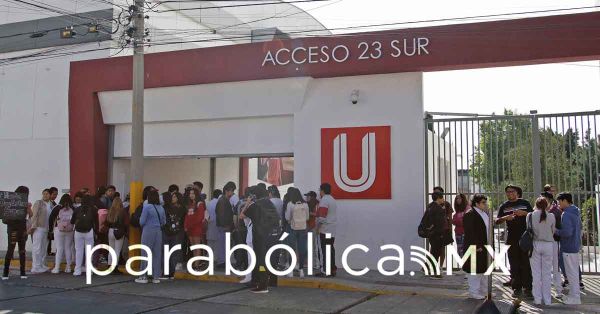 Exigen estudiantes de la UPAEP m&aacute;s seguridad en el Barrio de Santiago