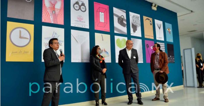 Inauguran en la Biblioteca Central Universitaria la exposición “Miradas del cartel”