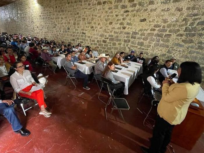 Profesionaliza Gobierno del Estado a prestadores de servicios tur&iacute;sticos de Zacatl&aacute;n