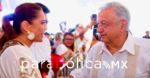 Expone Olivia Salomón con AMLO sobre los avances del desarrollo económico en el estado