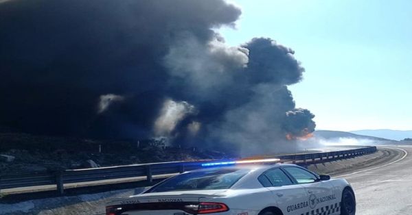 Explota una pipa con combustible en la autopista Puebla-Córdoba