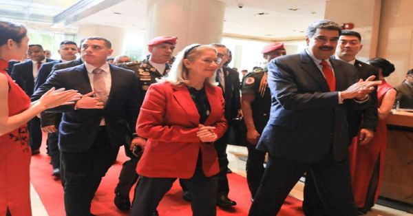 Visita Maduro China para estrechar lazos comerciales
