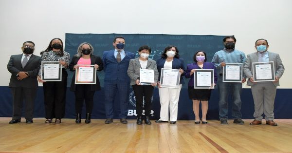 Certifican a la BUAP por igualdad laboral y no discriminaci&oacute;n