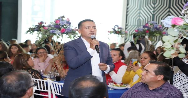 Celebran en San Andrés Cholula a mil 200 maestras y maestros