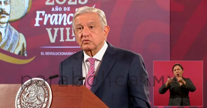 Confirma AMLO que cobra pensión de adulto mayor