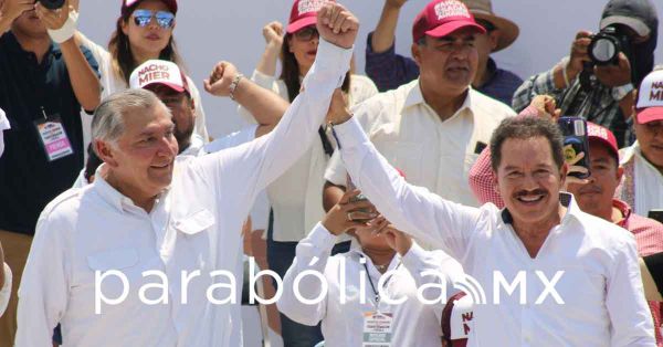 Lideran Nacho Mier y Ad&aacute;n Augusto&hellip; en espectaculares