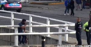 Salvan a un hombre que intentaba lanzarse del puente de la CAPU