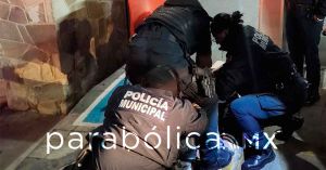 Asisten policías municipales nacimiento de una bebé en calles del Barrio del Alto